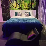 Loveroom & Jacuzzi Tijugo - Ferrand Appartement Clermont-Ferrand