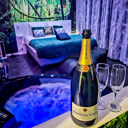 Loveroom & Jacuzzi Tijugo - Ferrand * Clermont-Ferrand