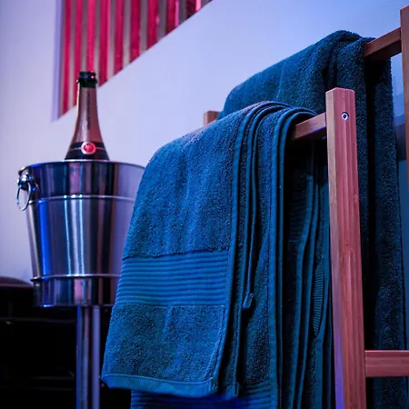 Appartement Loveroom & Jacuzzi Tijugo - Ferrand