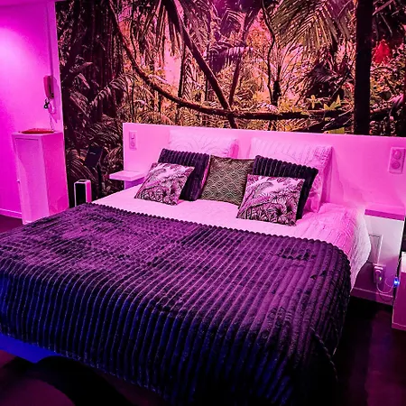 Appartement Loveroom & Jacuzzi Tijugo - Ferrand *